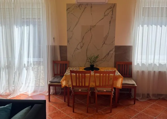 Apartment Arsenal Sorhazi Balatonfuzfo